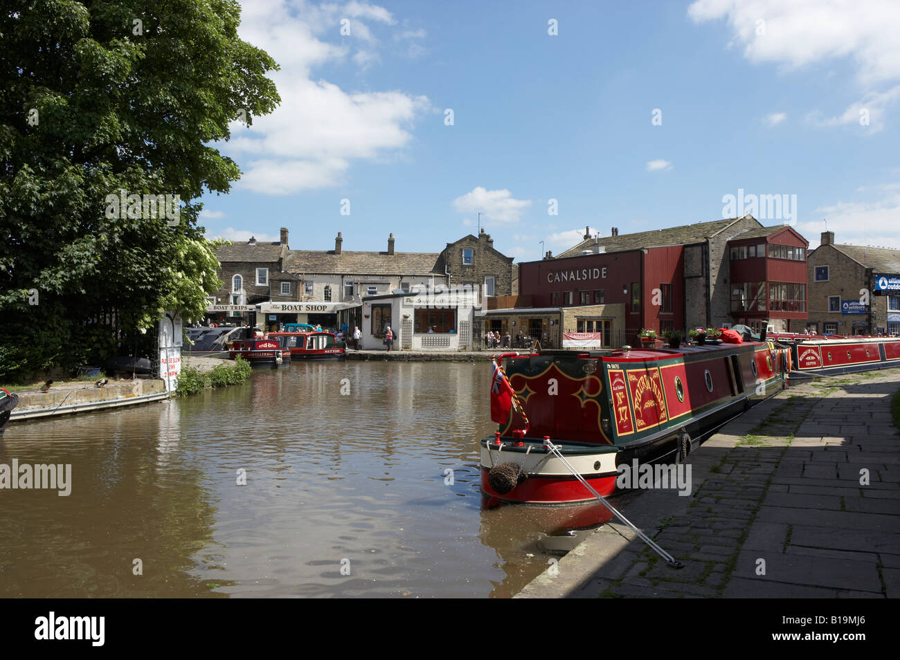 LEEDS-LIVERPOOL-KANAL LASTKÄHNE SKIPTON SOMMER NORTH YORKSHIRE Stockfoto