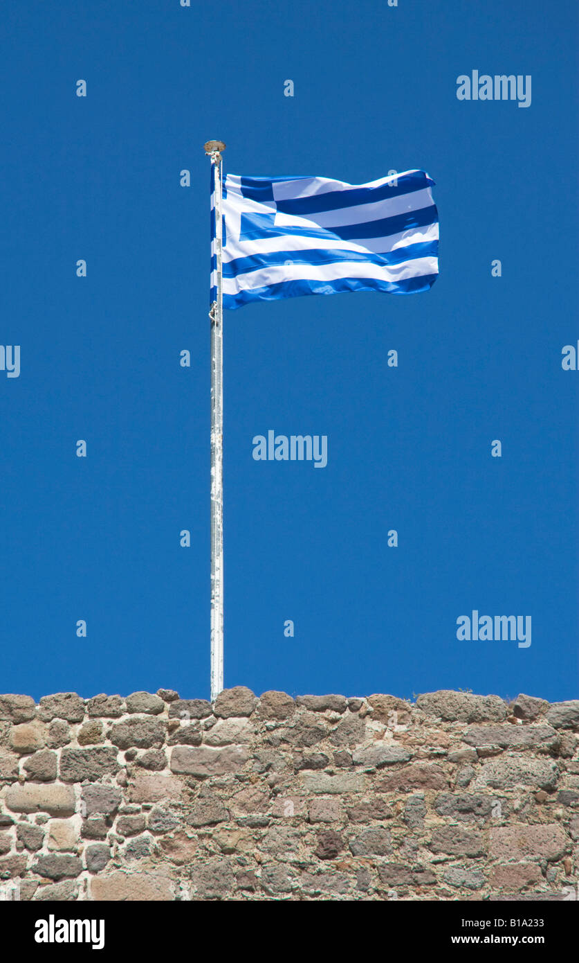 Griechische Flagge auf Burg Mast Stockfoto