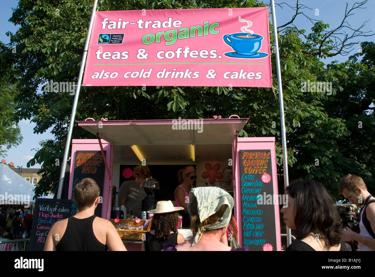 Stoke Newington Festival Sonntag, 8. Juni 2008-Fair-Trade-Getränke-Stand Stockfoto