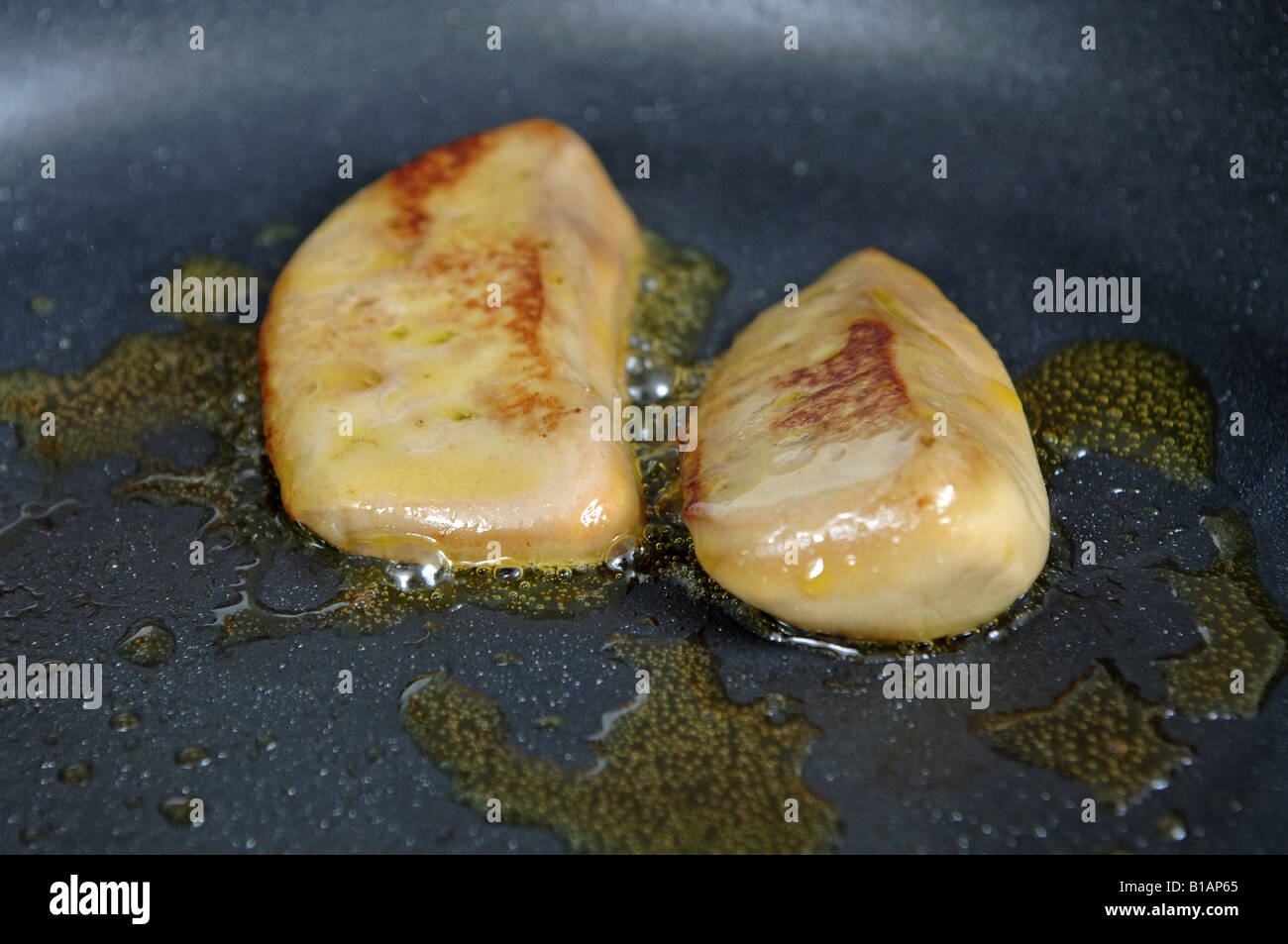 Foie bei starker Hitze kochen Stockfoto