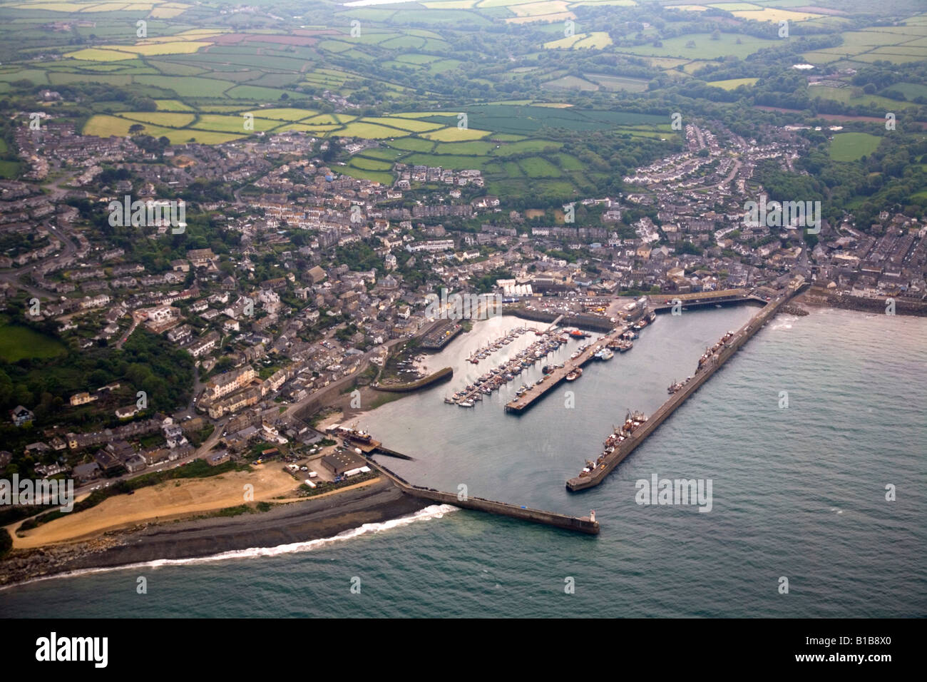Newlyn Harbour und der näheren Umgebung aus der Luft Cornwall Stockfoto