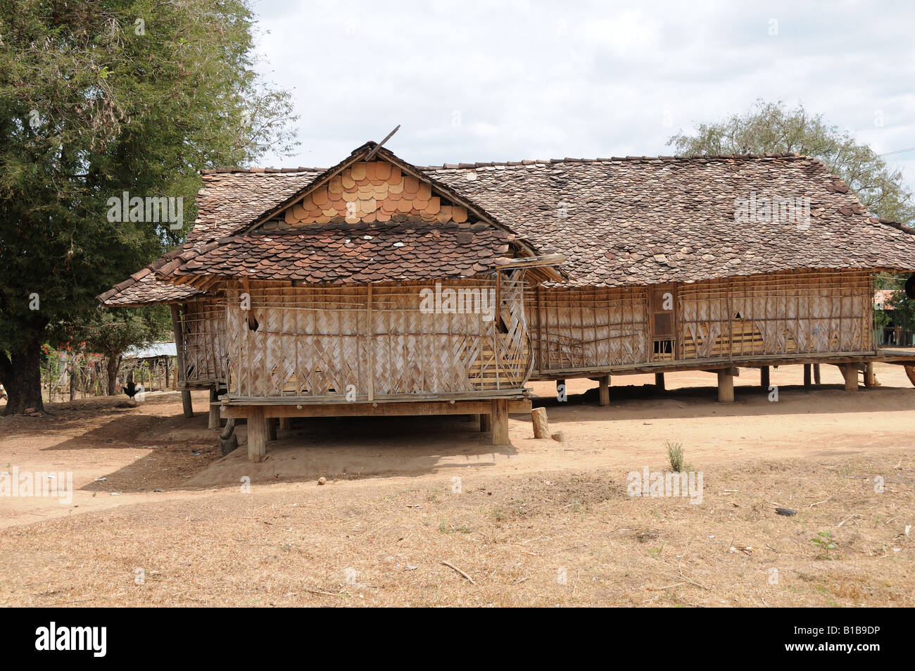 Dorf-Rong oder Gemeinschaftshaus Zentrales Hochland Vietnam Stockfoto