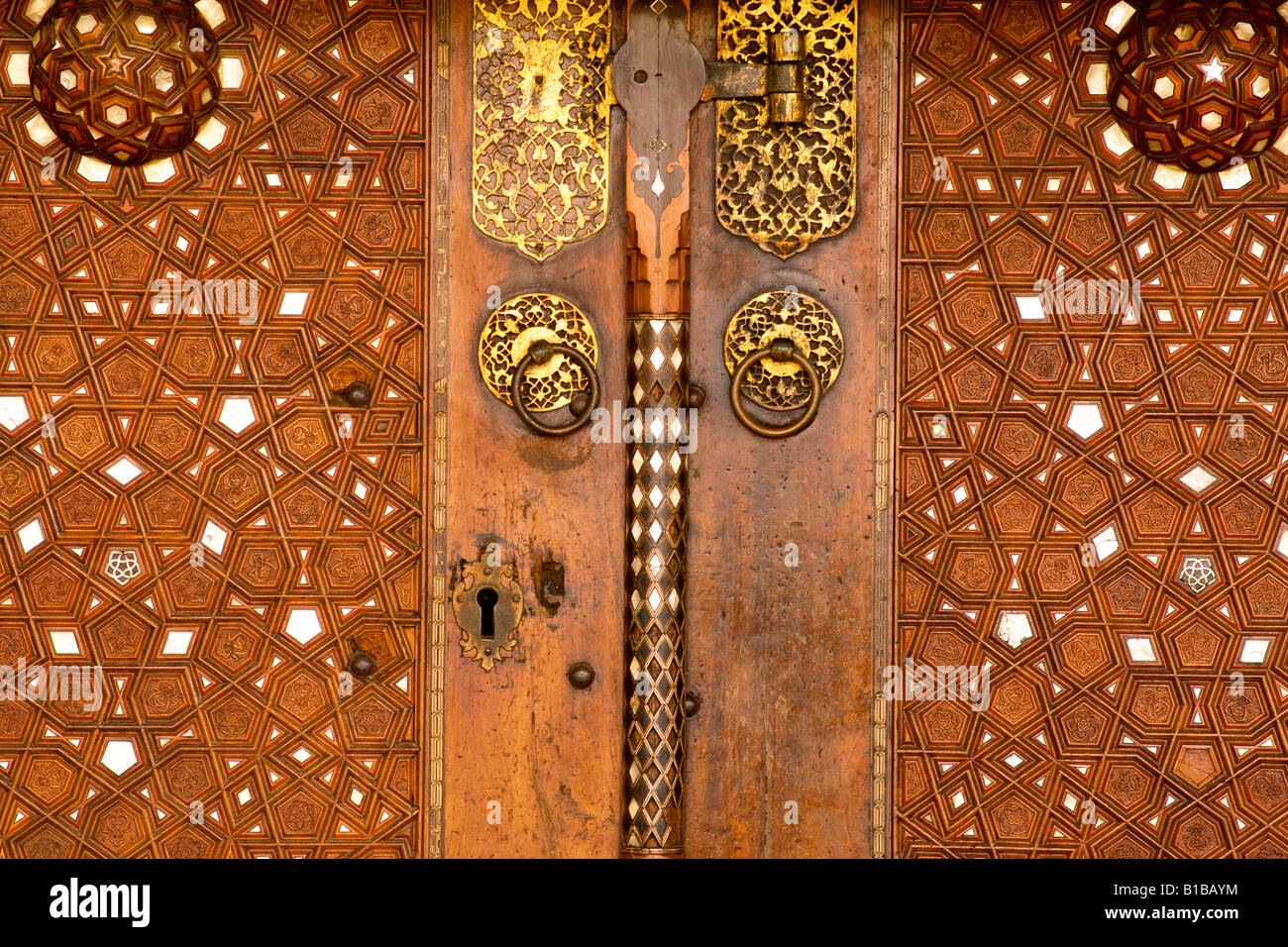 die Tür der Rustem Pasa Moschee in Istanbul Stockfoto
