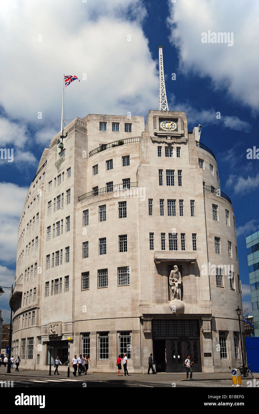 BBC HQ Broadcasting House, Portland Place, London, in der Farbe (B&W Version verfügbar) Stockfoto