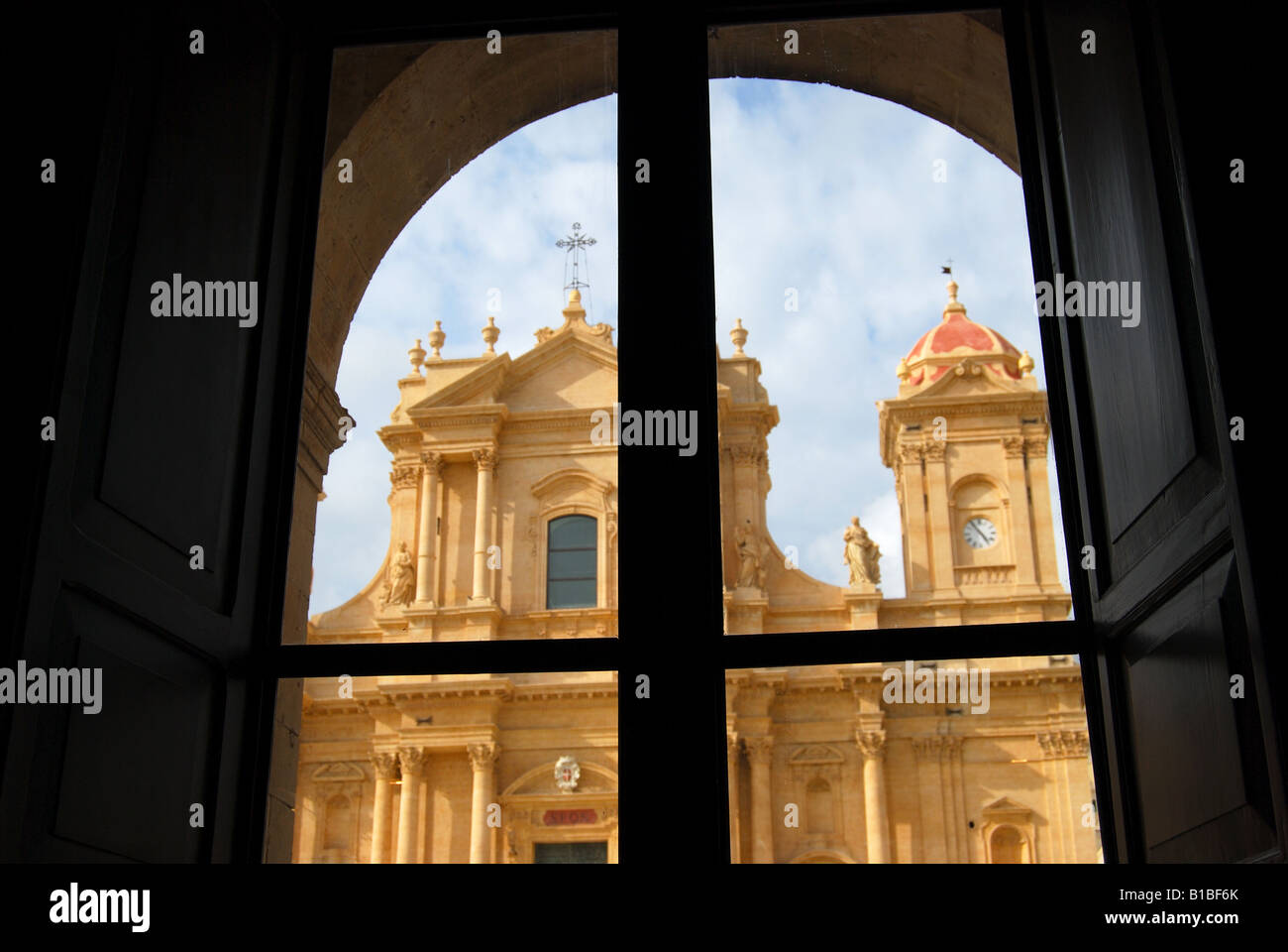 Kathedrale von San Nicolò di Mira vom Rathaus, Noto, Syrakus Provinz, Sizilien, Italien Stockfoto