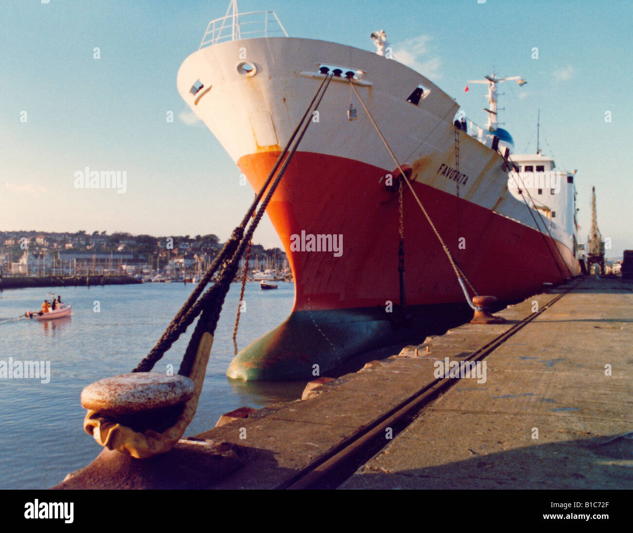 Frachter in Newhaven Dock Sussex England UK Stockfoto