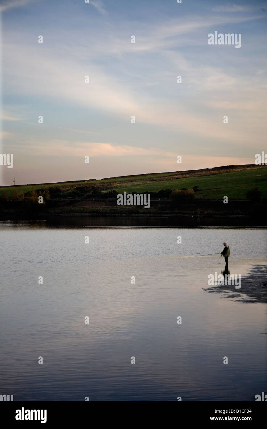 frühen Abendhimmel über Mallham West yorkshire Stockfoto