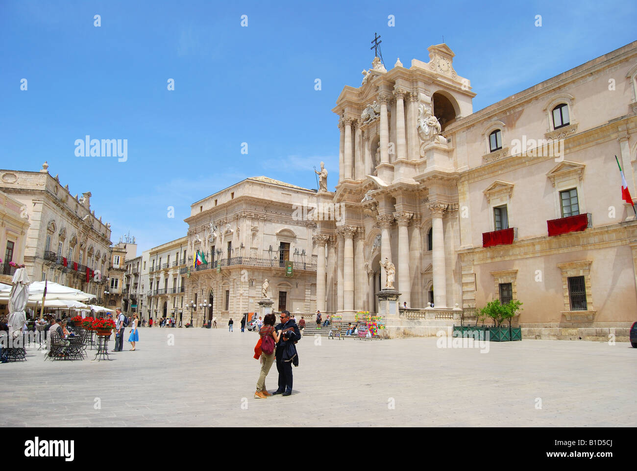 Der Duomo, Piazza Duomo, Isola di Ortigia, Siracusa, Sizilien, Italien Stockfoto