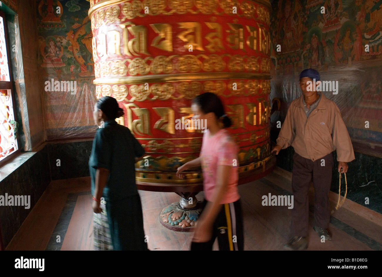 Pilger beten an der Boudhanath Stupa, Kathmandu, Nepal Stockfoto