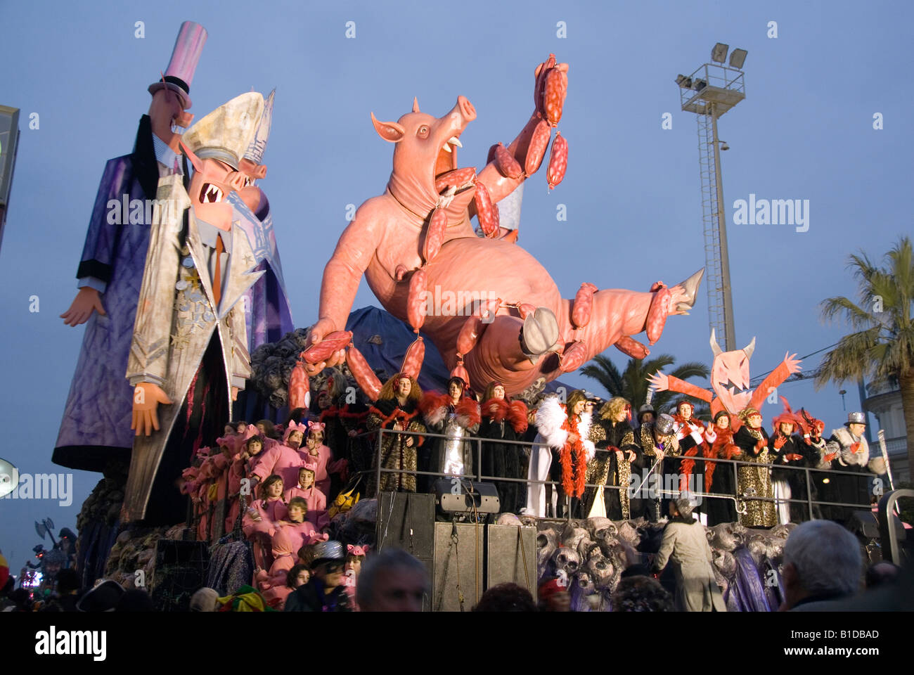 Ein fettes Schwein auf einem Karneval feiern Dekadenz und Völlerei auf dem jährlichen Karneval von Viareggio, Tuscany Stockfoto