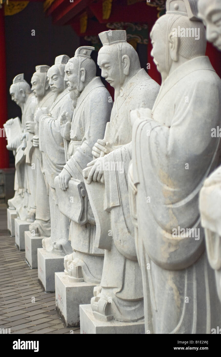 Statuen des chinesischen Philosophen Konfuzius Schrein oder Tempel in Nagasaki, Japan. Stockfoto