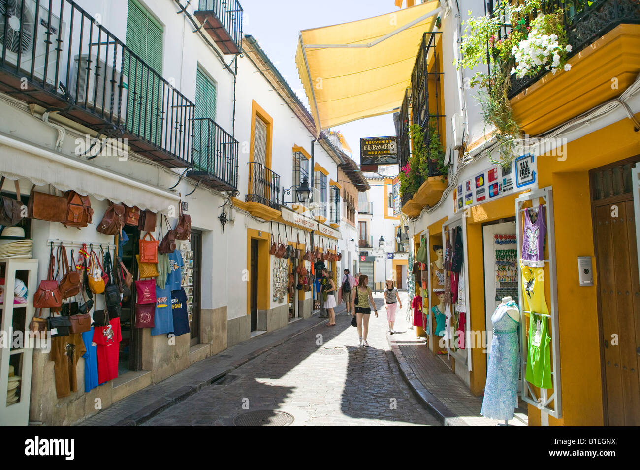 Córdoba, Andalusien, Spanien, Andalusien, Straße, Shoping, typische, Kultur, Stadt, Reisen, Reiseziel, Flamenco, Tourismus Stockfoto