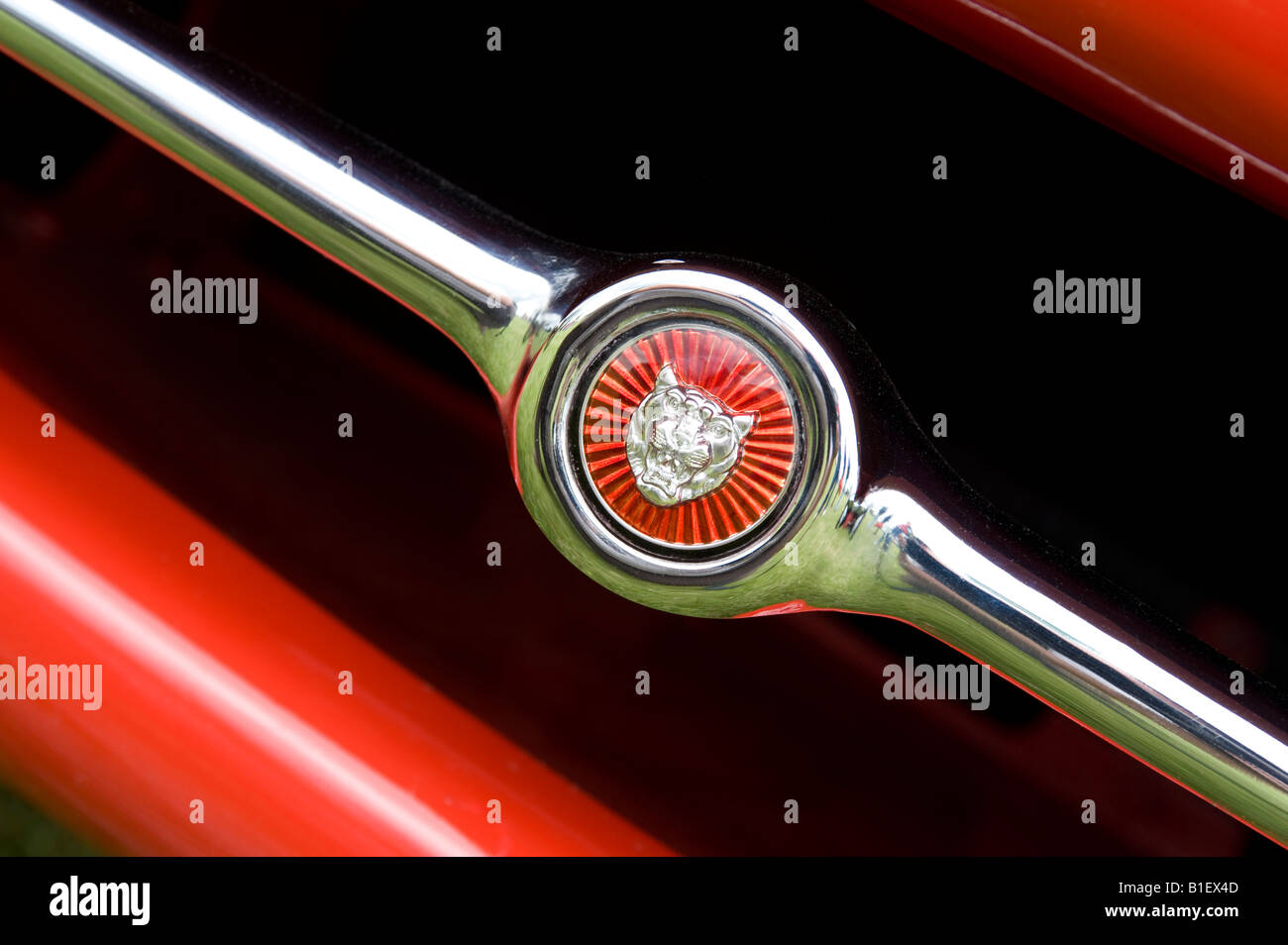 E Typ Jaguar Abzeichen Stockfoto