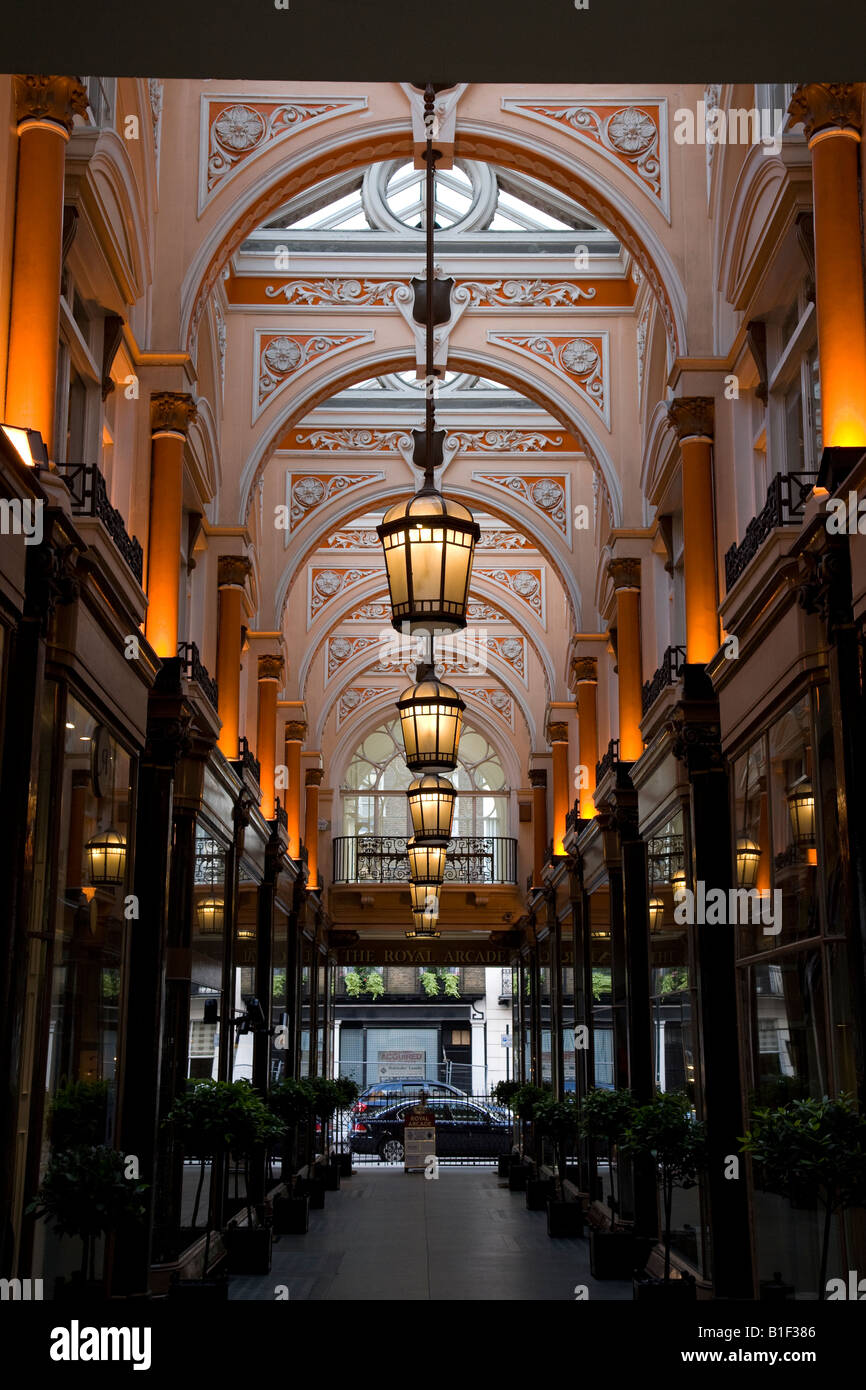 Die Royal Arcade London England UK, einem viktorianischen Arcade Old Bond Street Stockfoto