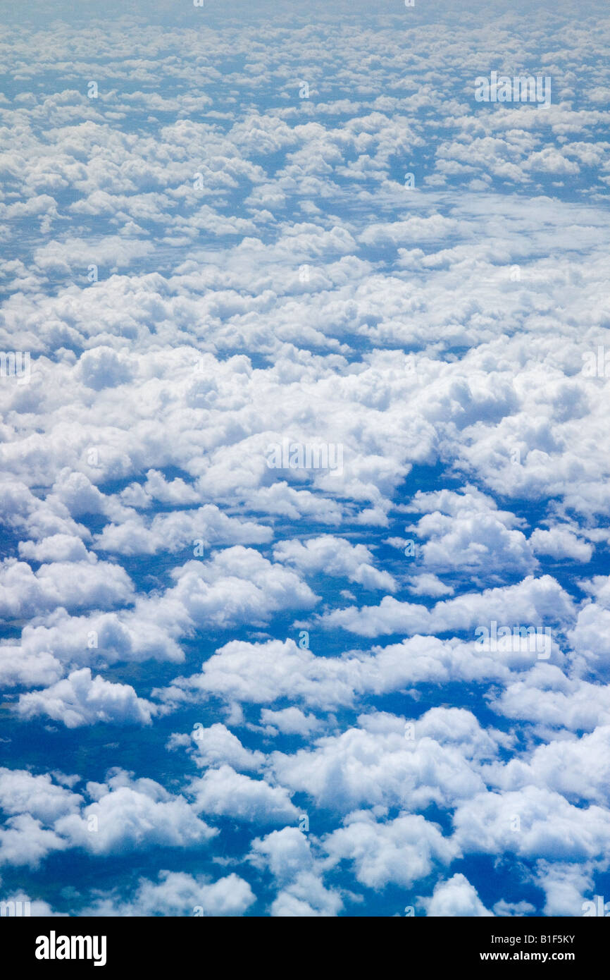 Luftaufnahme der Mitte Wolken Stockfoto