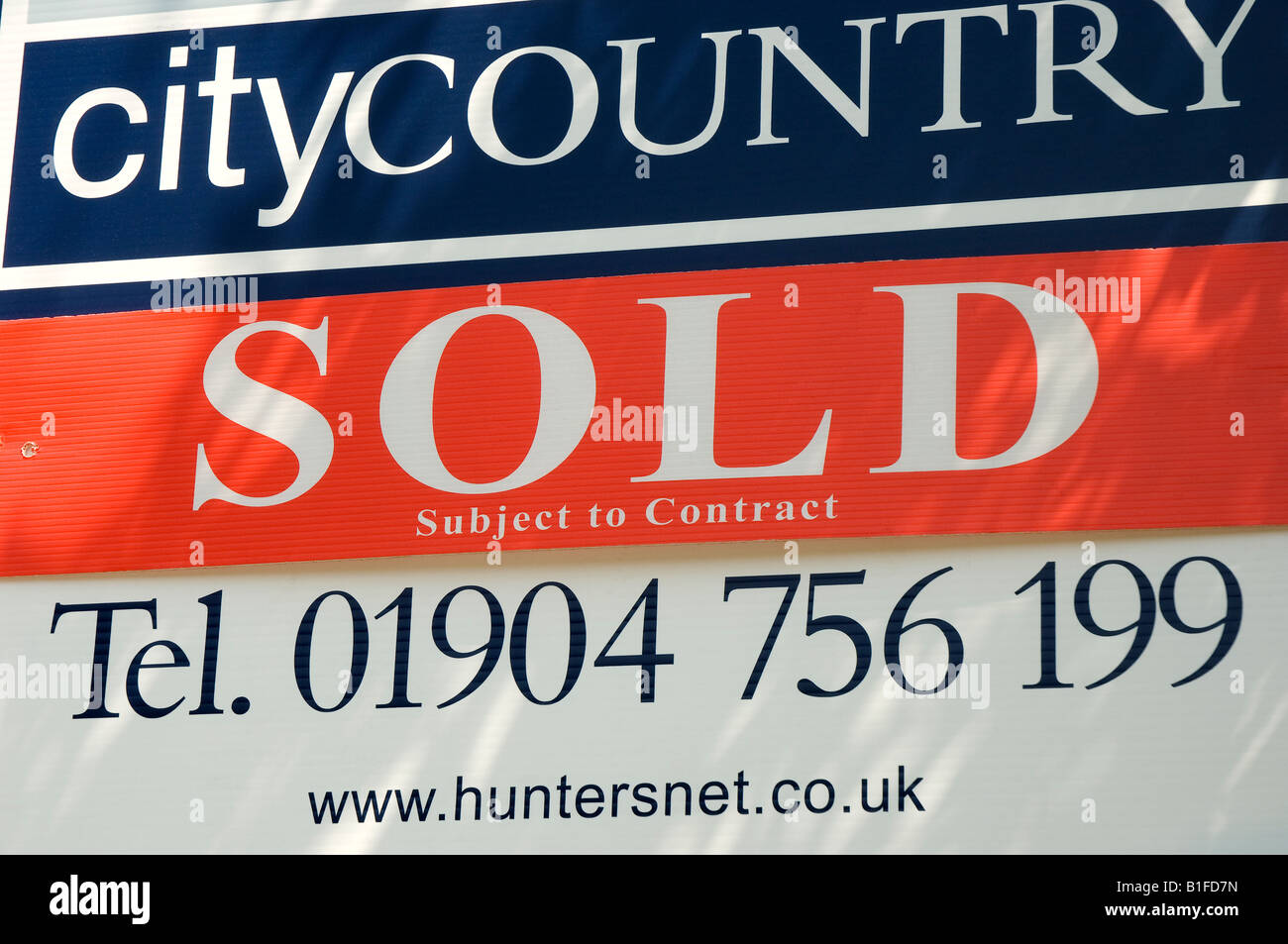 Haus Kaufen Verkaufen Immobilienmarkt Leiter Nach Hause Stockfotos