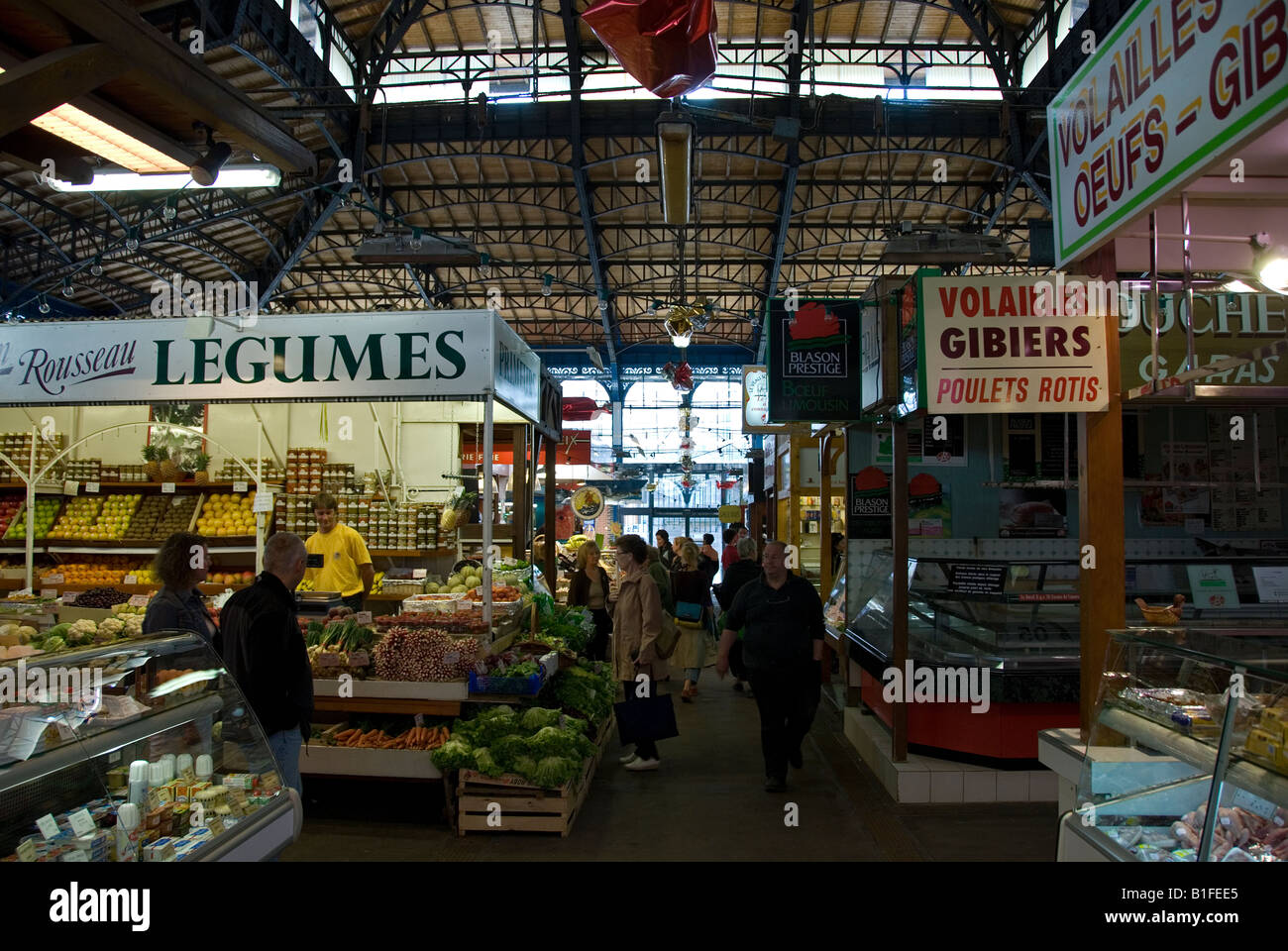 Stock Foto von der Innenseite des Les Halles Centrales in Limoges Frankreich Stockfoto