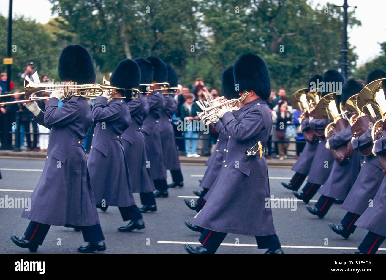 Wachabloesung Vor Dem Buckingham Palace London England Grossbritannien Wachablösung in London Stockfoto