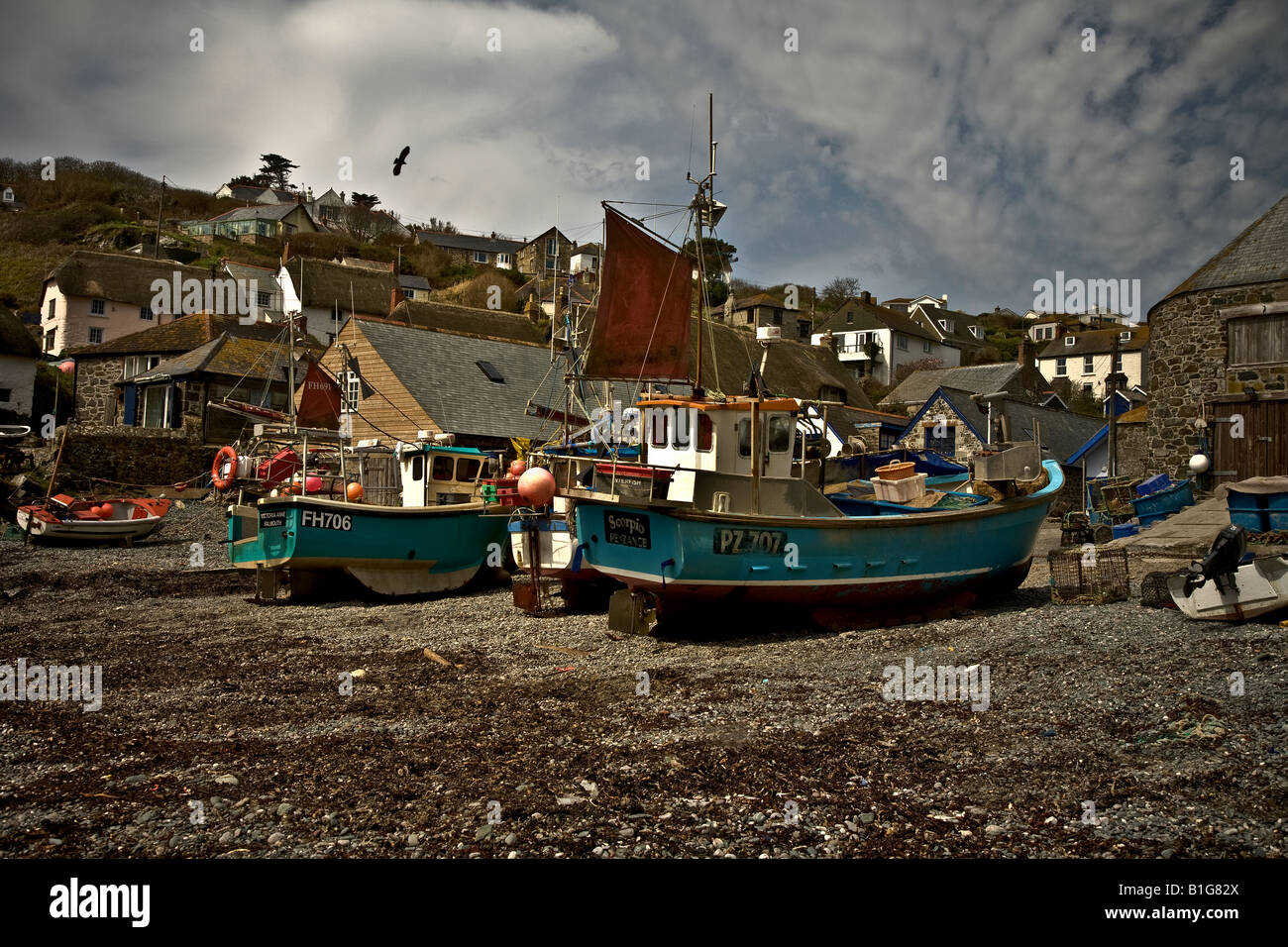 Cadgwith-Cove,Cornwall.England, Fischerboote malerisch-Dorf Fischerdorf Lobsterpot Boote Seilen Segeln Marine Muscheln Stockfoto