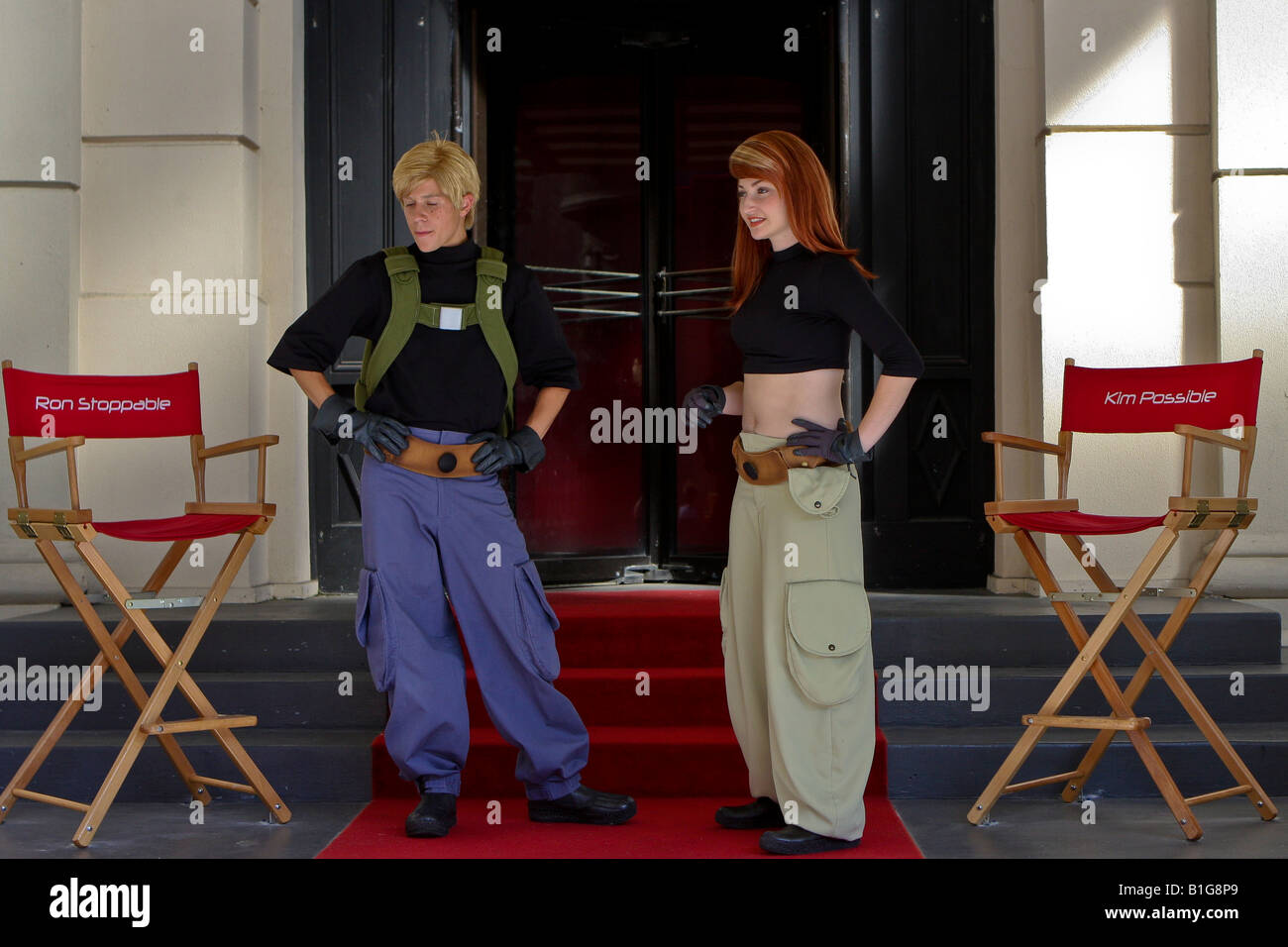 Live-Action Ron aufgehalten und Kim Possible-Zeichen in den Hollywood Studios in Orlando Florida USA Stockfoto