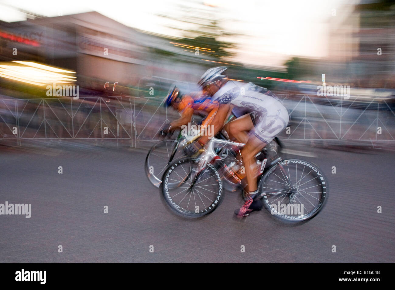 3. jährliche Iron Hill Twilight Criterium, professionelle Radrennen (Rad) durch die Stadt von West Chester, Pennsylvania Stockfoto