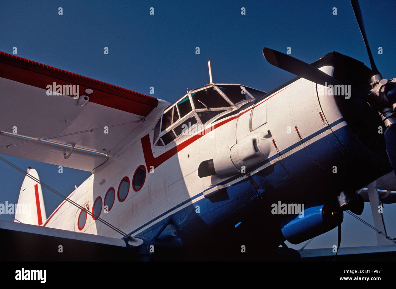 Antonov An-2 HA-MKF (der weltweit größte einmotorige Doppeldecker) Stockfoto