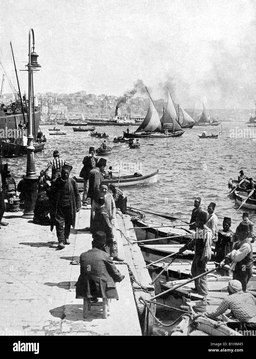 Istanbul-Waterfront im Jahre 1915 Stockfoto