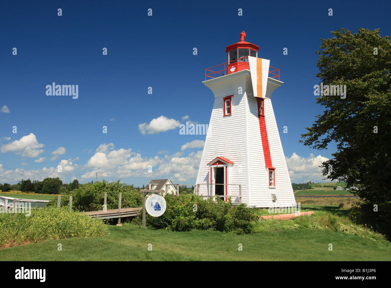 Leuchtturm auf eine Landschaft, Victoria Hafen Leuchtturm Museum, Victoria, Prince Edward Island, Canada Stockfoto