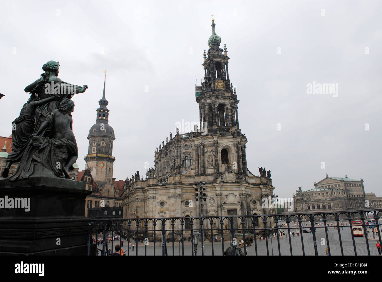 Dresden, Kirche Hofkirche, Schloss Residenzschloss, Oper Semperoper, Deutschland, Sachsen, Dresden Stockfoto