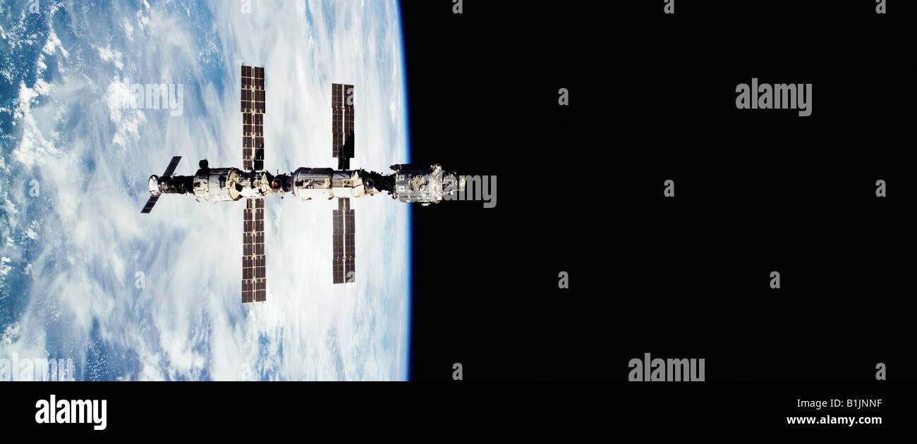 Internationale Raumstation ISS die Erde umkreisen Stockfoto