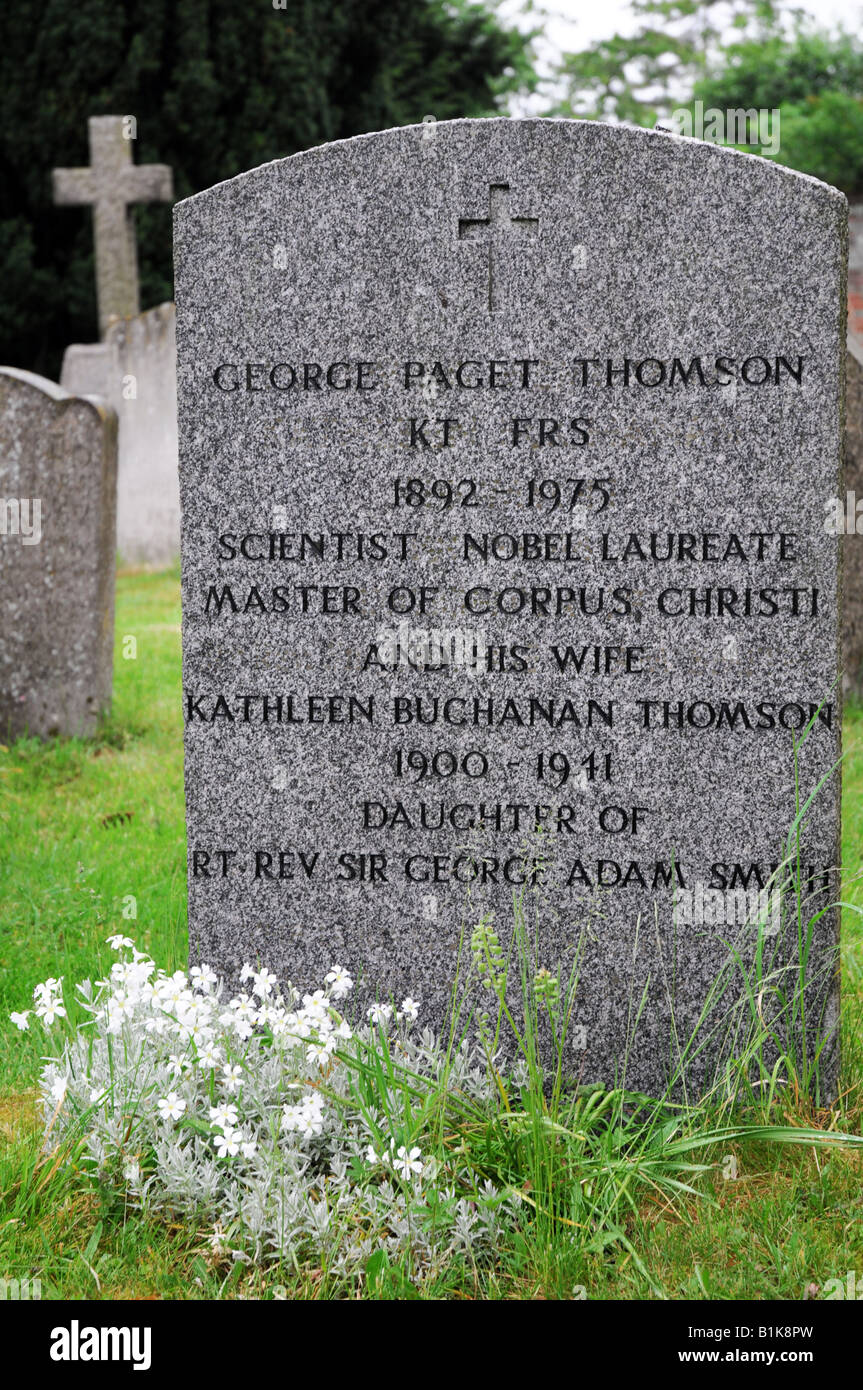 Grab von George Thompson, berühmte Physiker und Nobelpreisträger bei Grantchester, Cambridge, England, UK. Stockfoto
