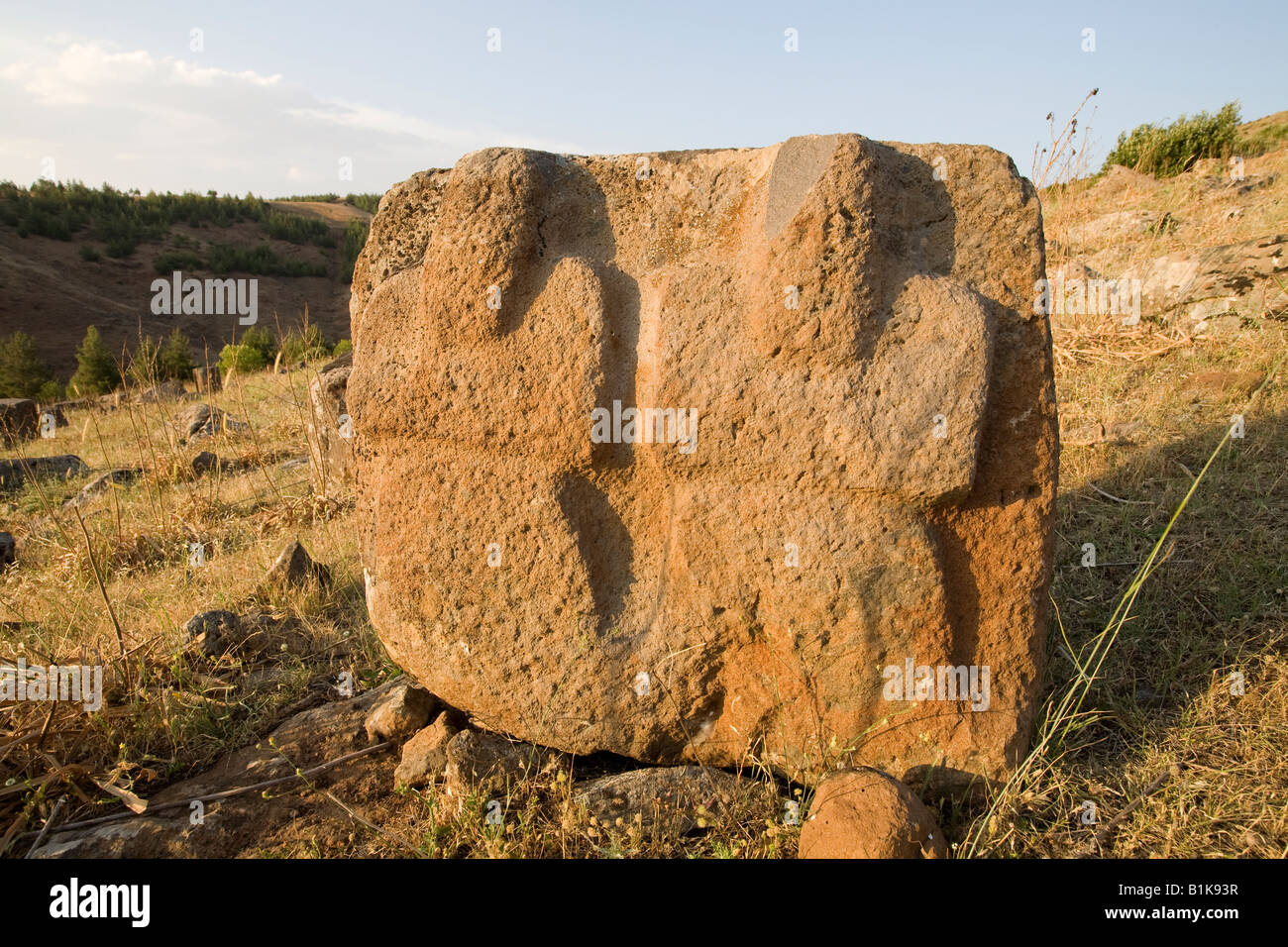 Berg der Götter in der Bildhauerwerkstatt von Yesemek und Freilichtmuseum in der Nähe von Islahiye in der Provinz Gaziantep, Türkei S E Stockfoto