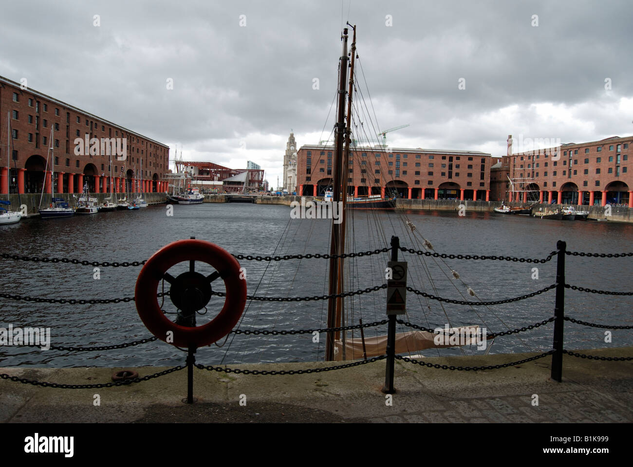 Blick über Albert Dock in Liverpool Stockfoto