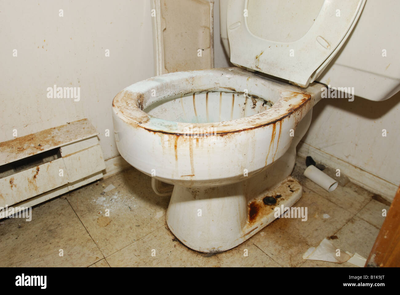 Schmutzig schmutzige Toilette Stockfoto