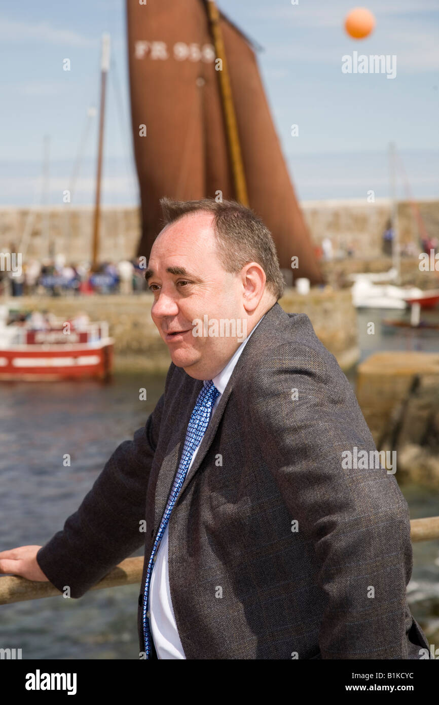 Alexander Elliot Anderson Salmond, MSP ehemaligen Ersten Minister von Schottland an der Portsoy jährlichen 14 Schottische traditionelle Boat Festival, Großbritannien Stockfoto