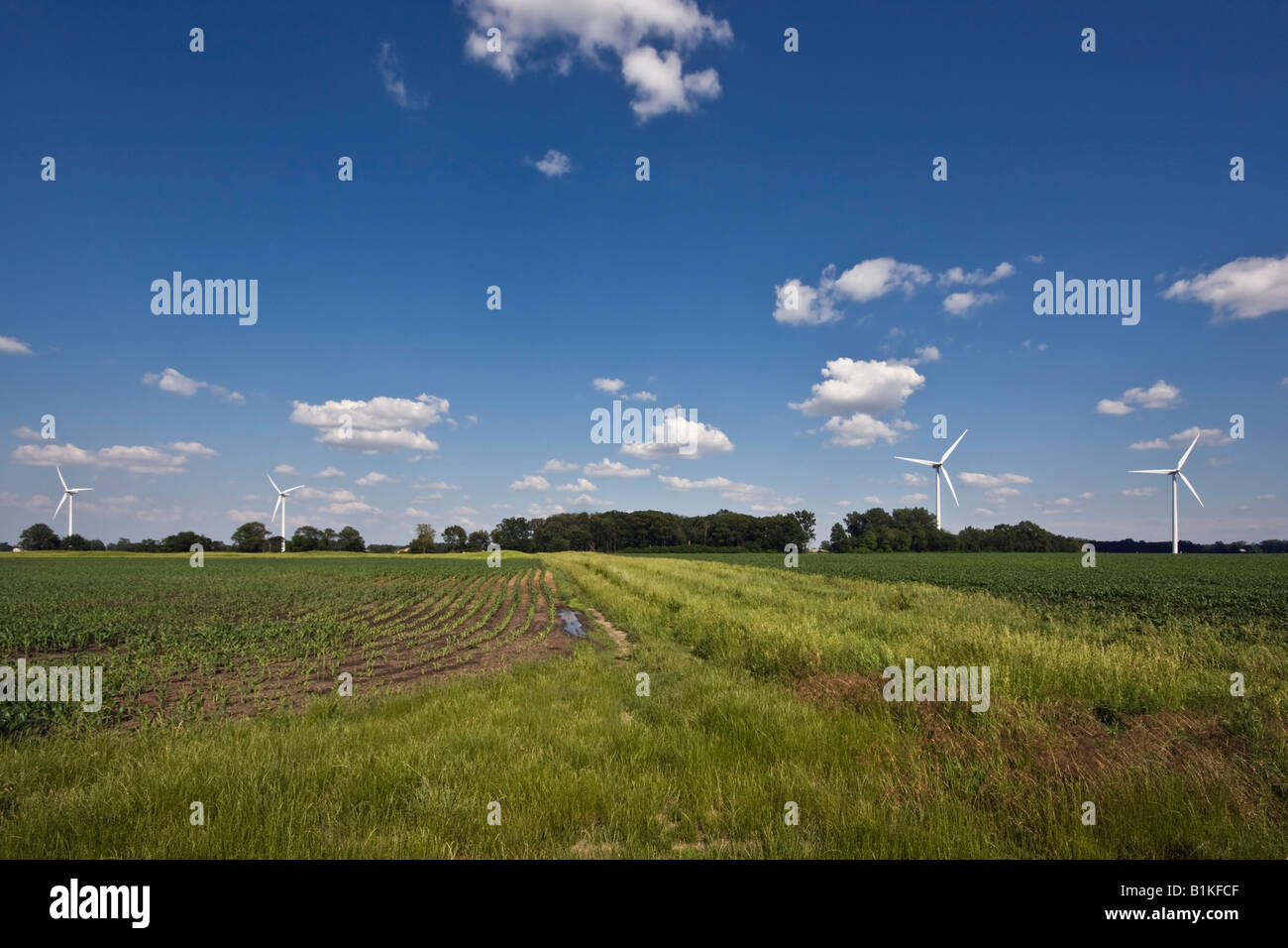 Die windbetriebenen Turbinen in der ländlichen Landschaft Fotos Bilder von oben oben große hochauflösende horizontale in Ohio USA Hi-res Stockfoto