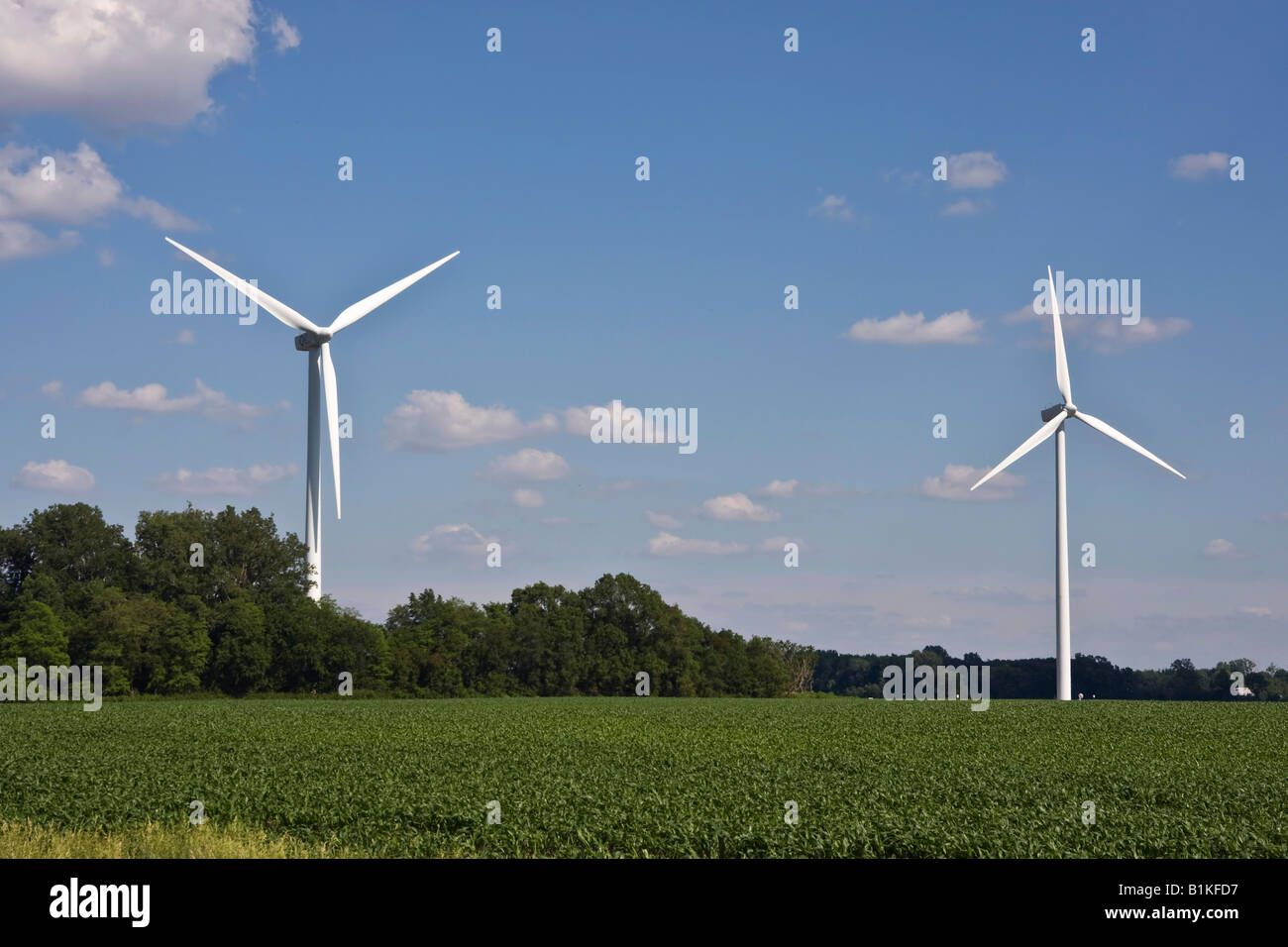 Nahaufnahme der Windkraftanlage das Windkraftwerk niedriger Winkel von unten Bilder Bilder Fotos große hohe Auflösung in den USA horizontale Hochauflösung Stockfoto