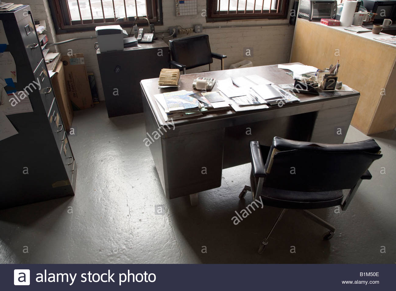 schreibtisch buro holz, alten stil stühle und schreibtisch im büro-ecke von holz-shop, Design ideen