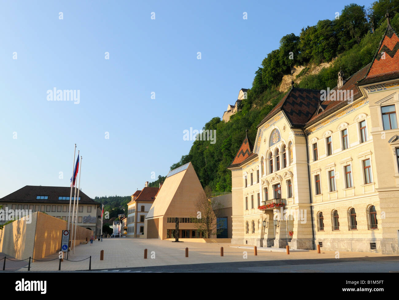 Die alten und neuen parlamentsgebäude, Vaduz LI Stockfoto