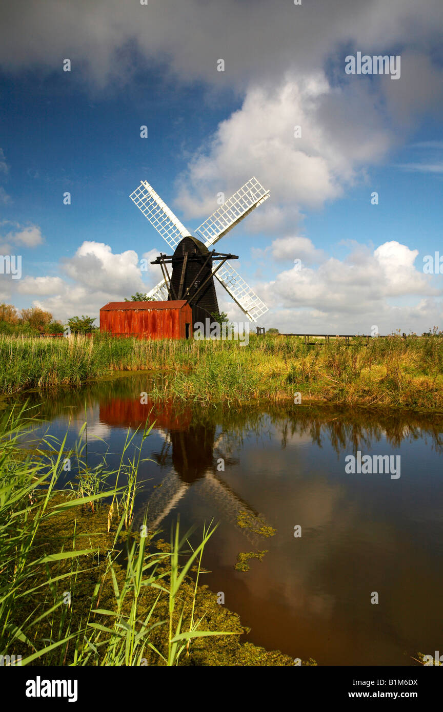 Herringfleet Kittel aus Holz Windpumpe am Herringfleet auf der Norfolk & Suffolk Broads, (Suffolk), UK Stockfoto