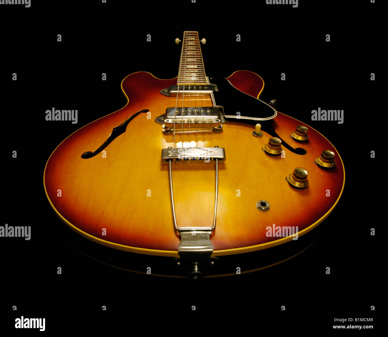 Nahaufnahme von Vintage-Gitarren Gibson ES-330 Stockfoto