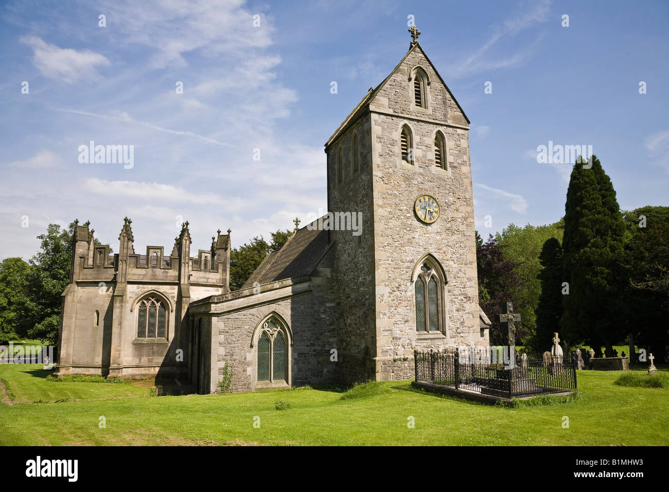 Ilam Kirche, Ilam Landschaftspark (National Trust), Ilam, Peak District National Park, Staffordshire, England, UK Stockfoto