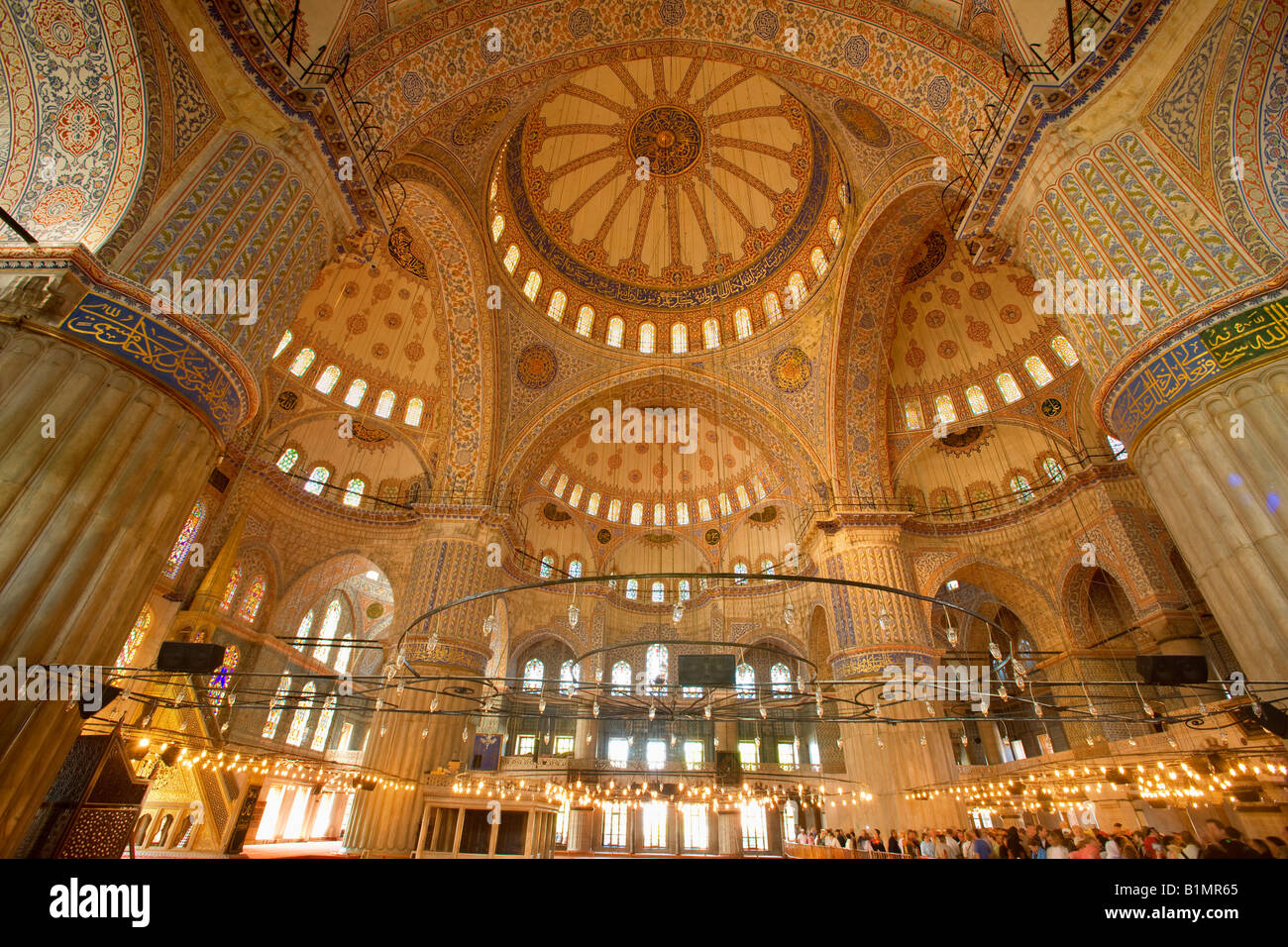 Der Innenraum der blauen Moschee in Istanbul Stockfoto