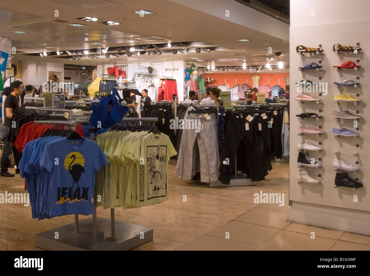 Top Shop-Flagship-Store Herrenmode Abteilung Oxford Street London Stockfoto