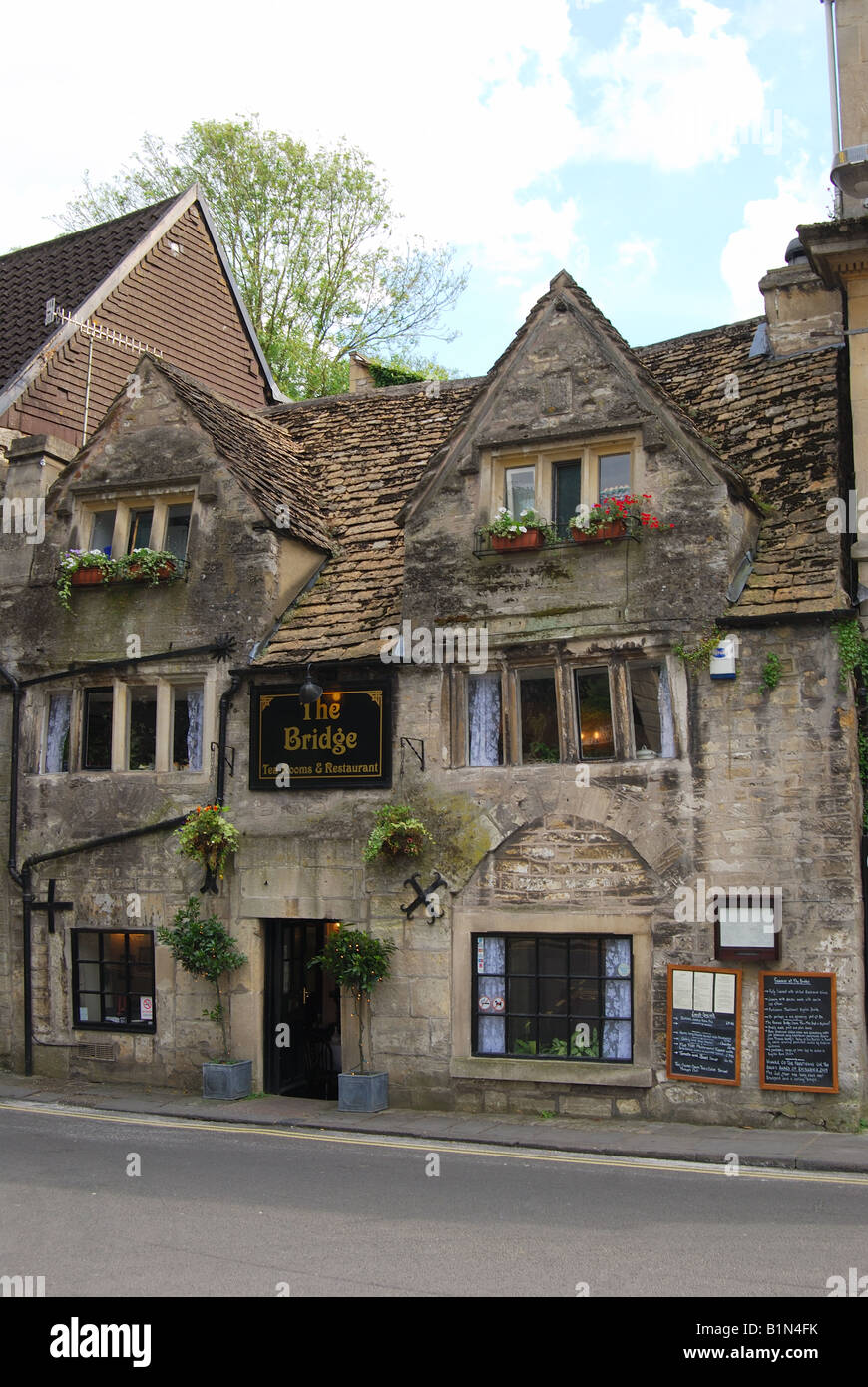 Die Brücke Kaffee Zimmer und Restaurant, Bridge Street, Bradford-on-Avon, Wiltshire, England, Vereinigtes Königreich Stockfoto