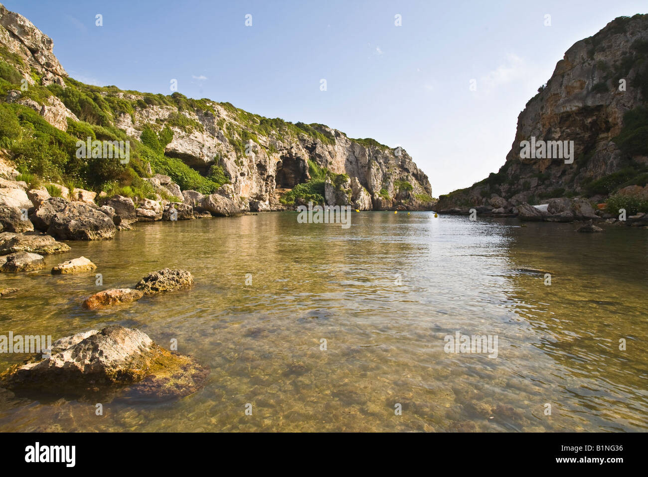 Cales Buchten Strand und talayotischen Nekropole Menorca Menorca Stockfoto