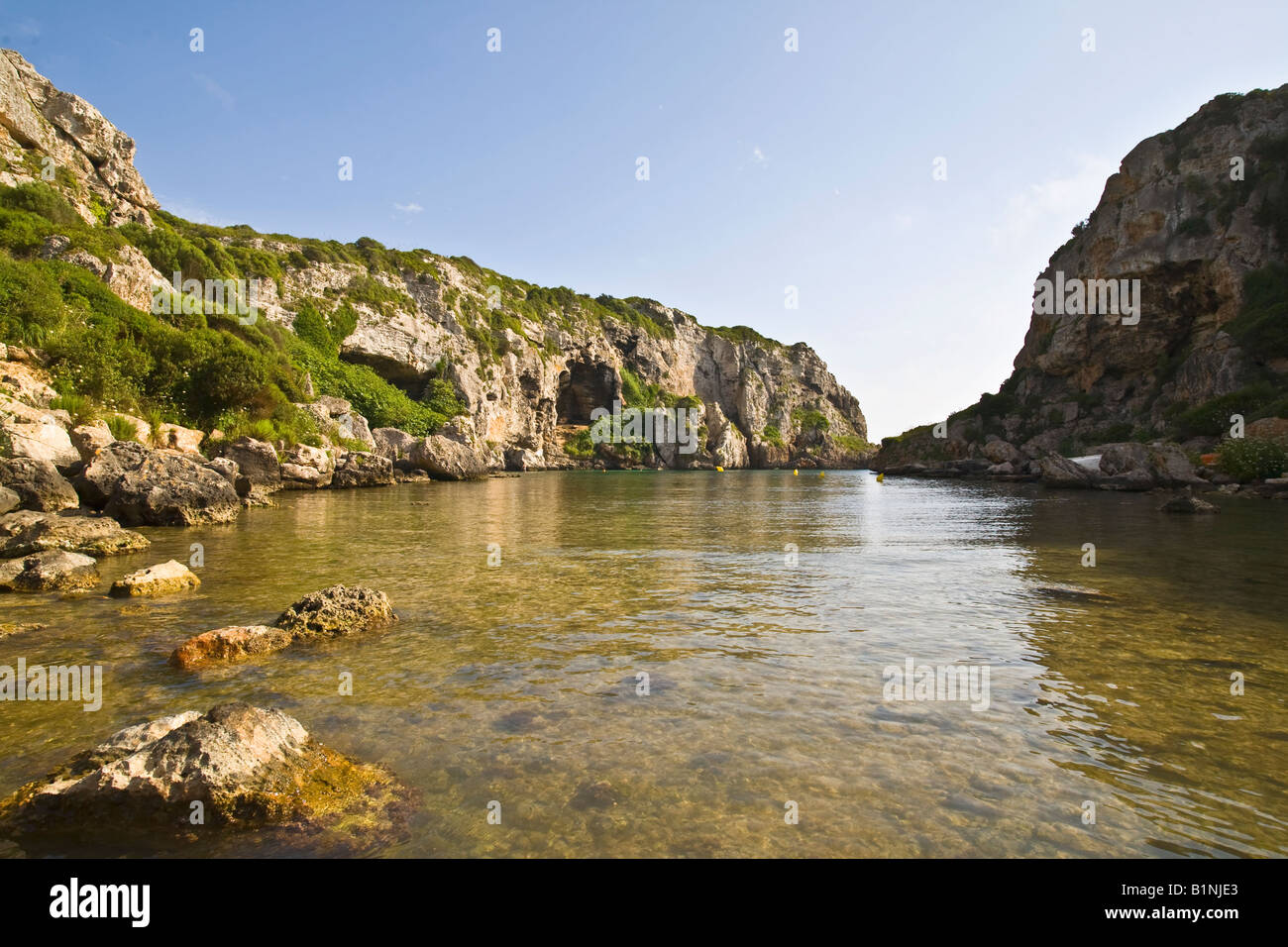 Cales Buchten Strand und talayotischen Nekropole Menorca Menorca Stockfoto