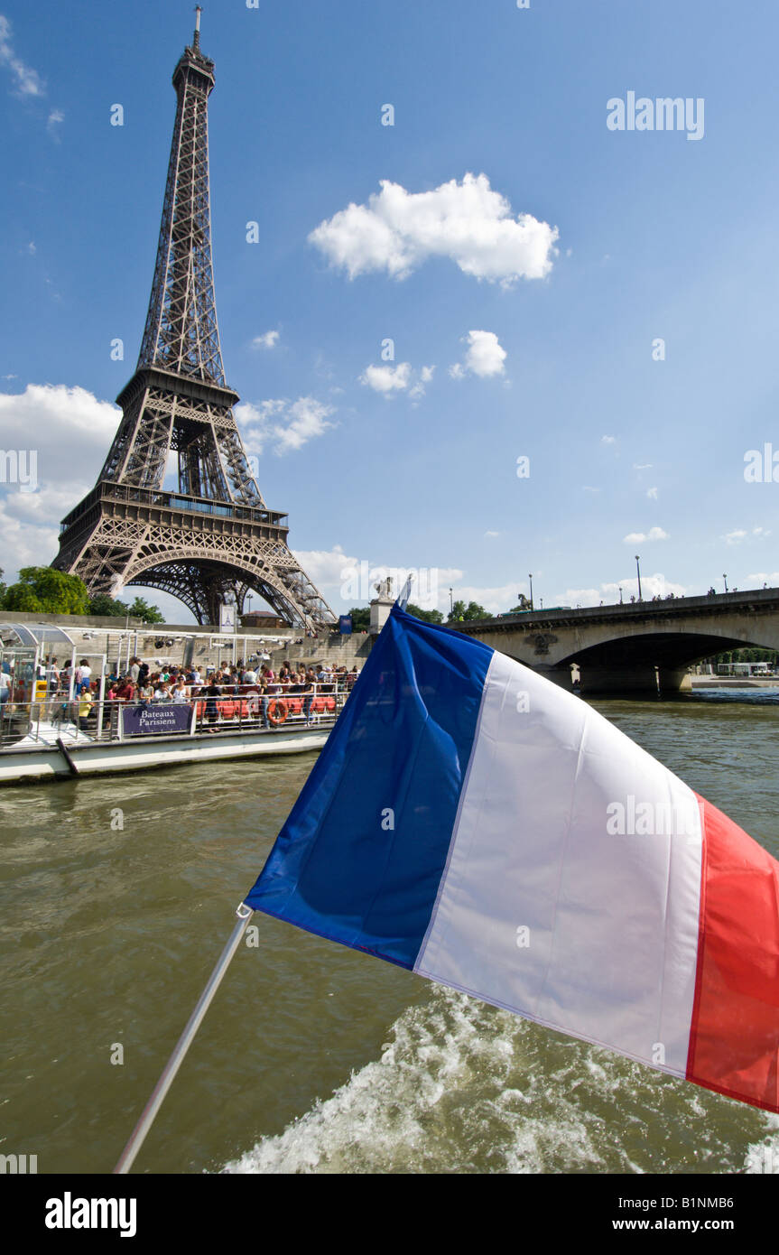 Fluss Seine & Eiffelturm Paris Frankreich Stockfoto