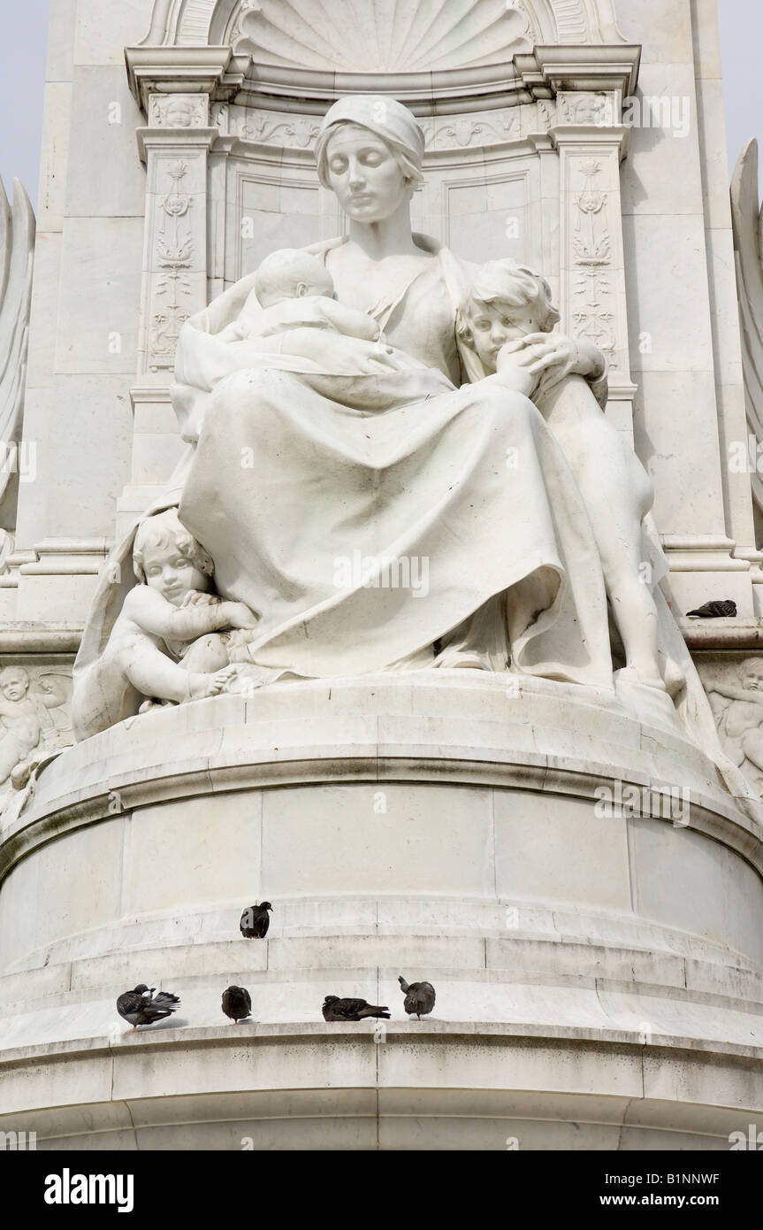 Detail des Queen Victoria Memorial gegenüber Buckingham Palace, London. Stockfoto