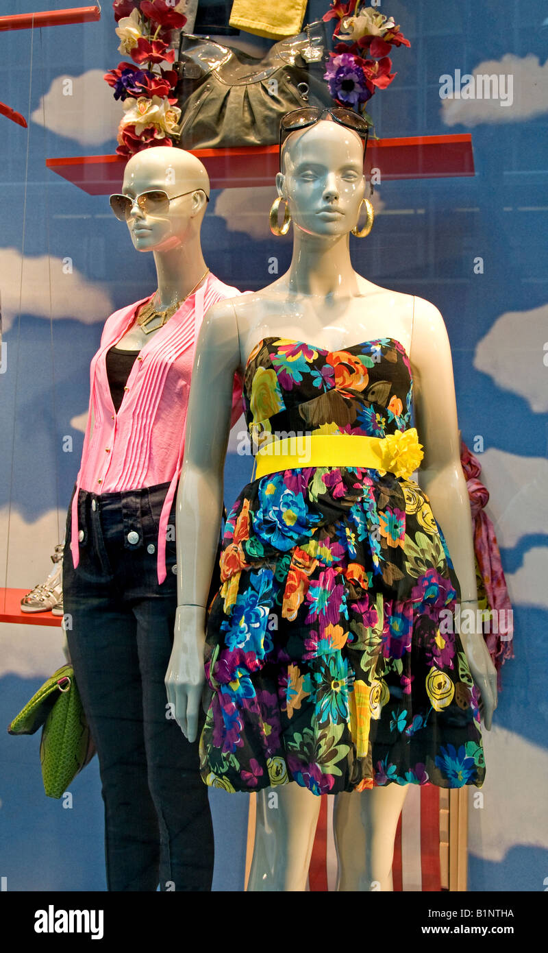 Trendige Modegeschäft Oxford Street London England Stockfoto